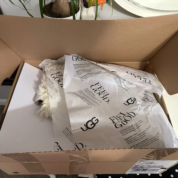 UGG Fluff Momma Sugar Boot - Picture 3 of 5